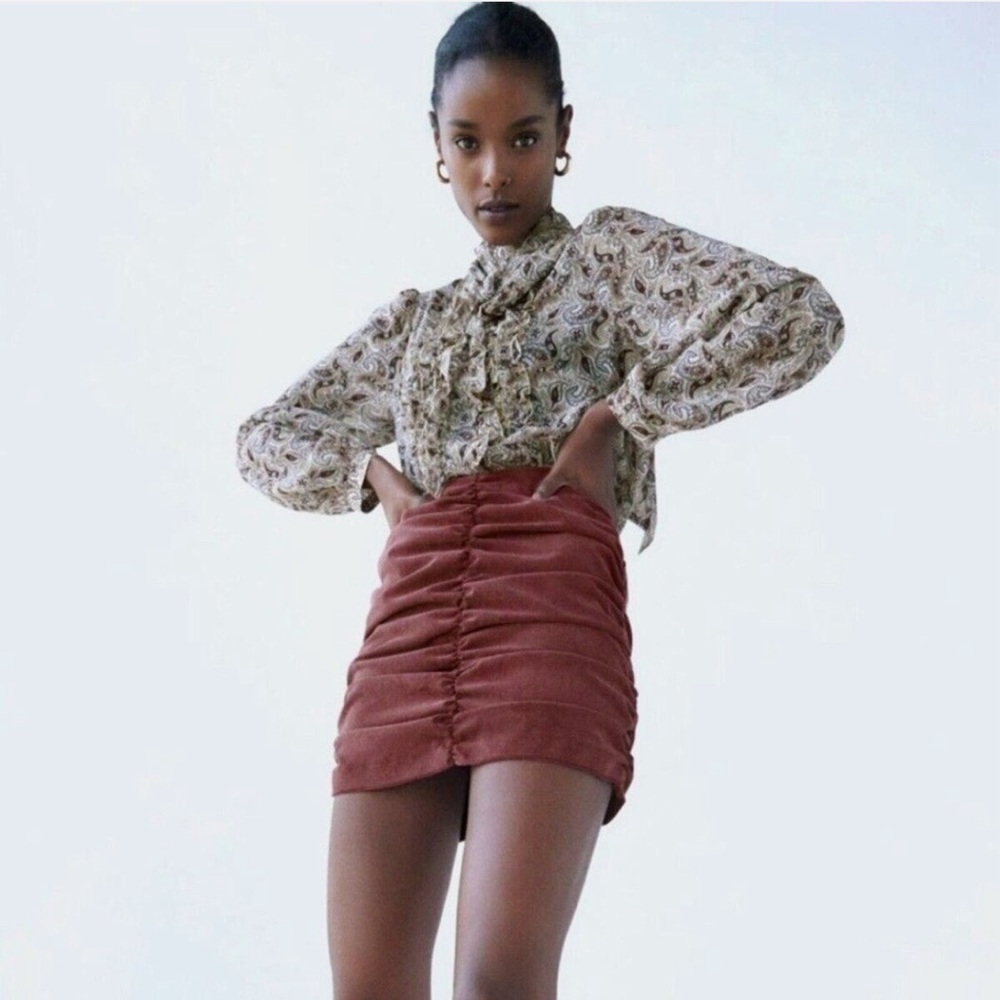 🎀ZARA🎀 corduroy draped wine mauve skirt